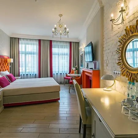 Sleepwalker Boutique Apartmanhotel 4*
