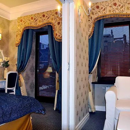 מלון דירות Sleepwalker Boutique