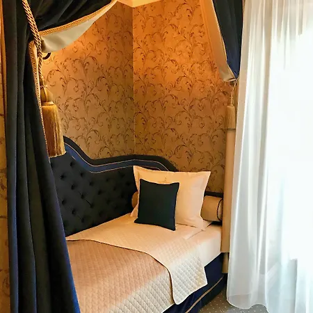 Sleepwalker Boutique