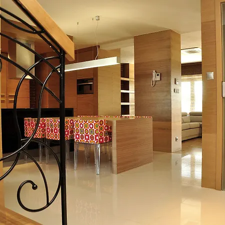 Sleepwalker Boutique 4*